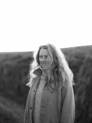 On Winter Hill : (Raynor Winn, 4)